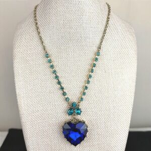 Vintage BETSEY JOHNSON Love Blue Crystal Heart Necklace Rhinestone Fairy Y2K